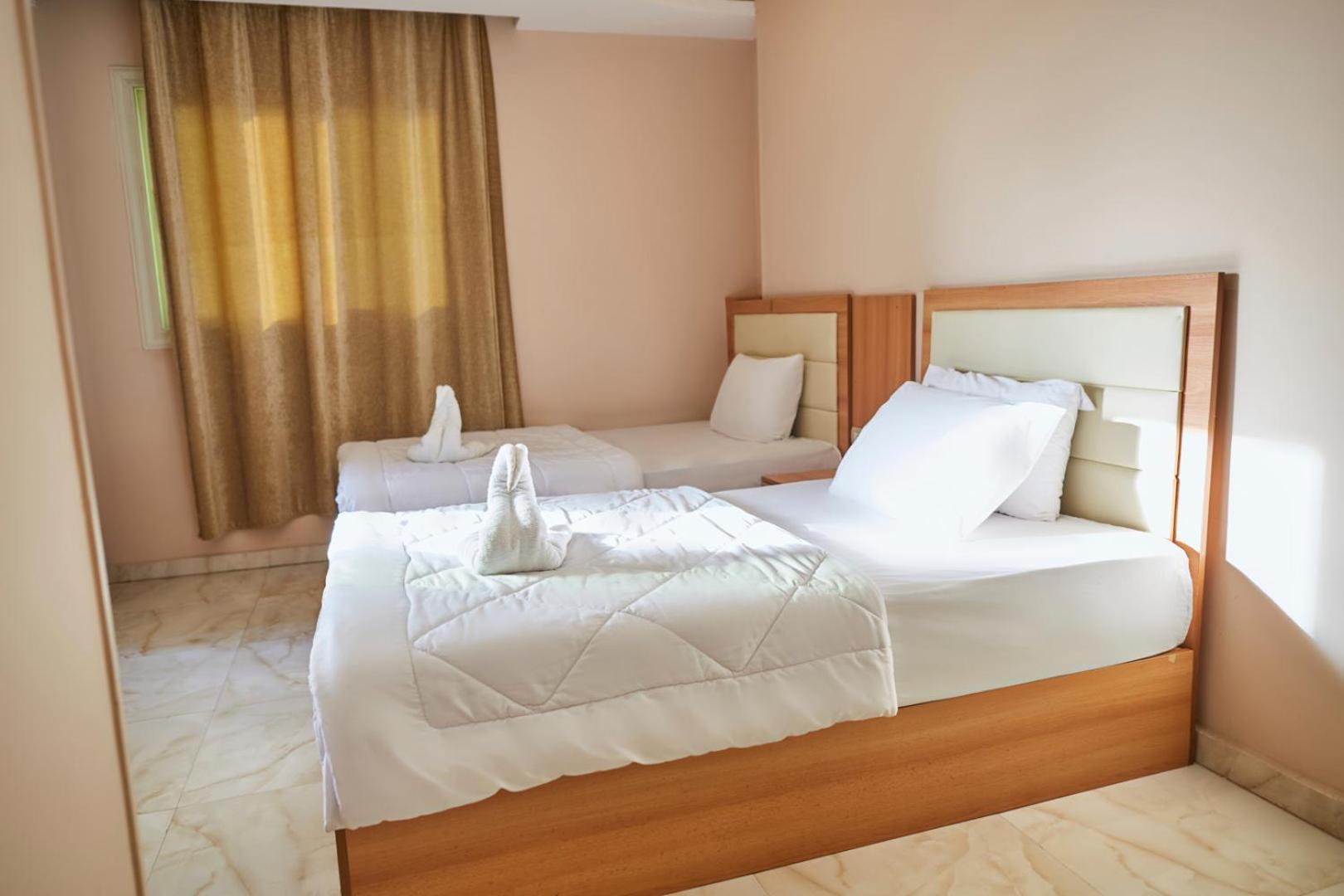 Grand Pyramid View Hotel Kafret el-Gabal エクステリア 写真