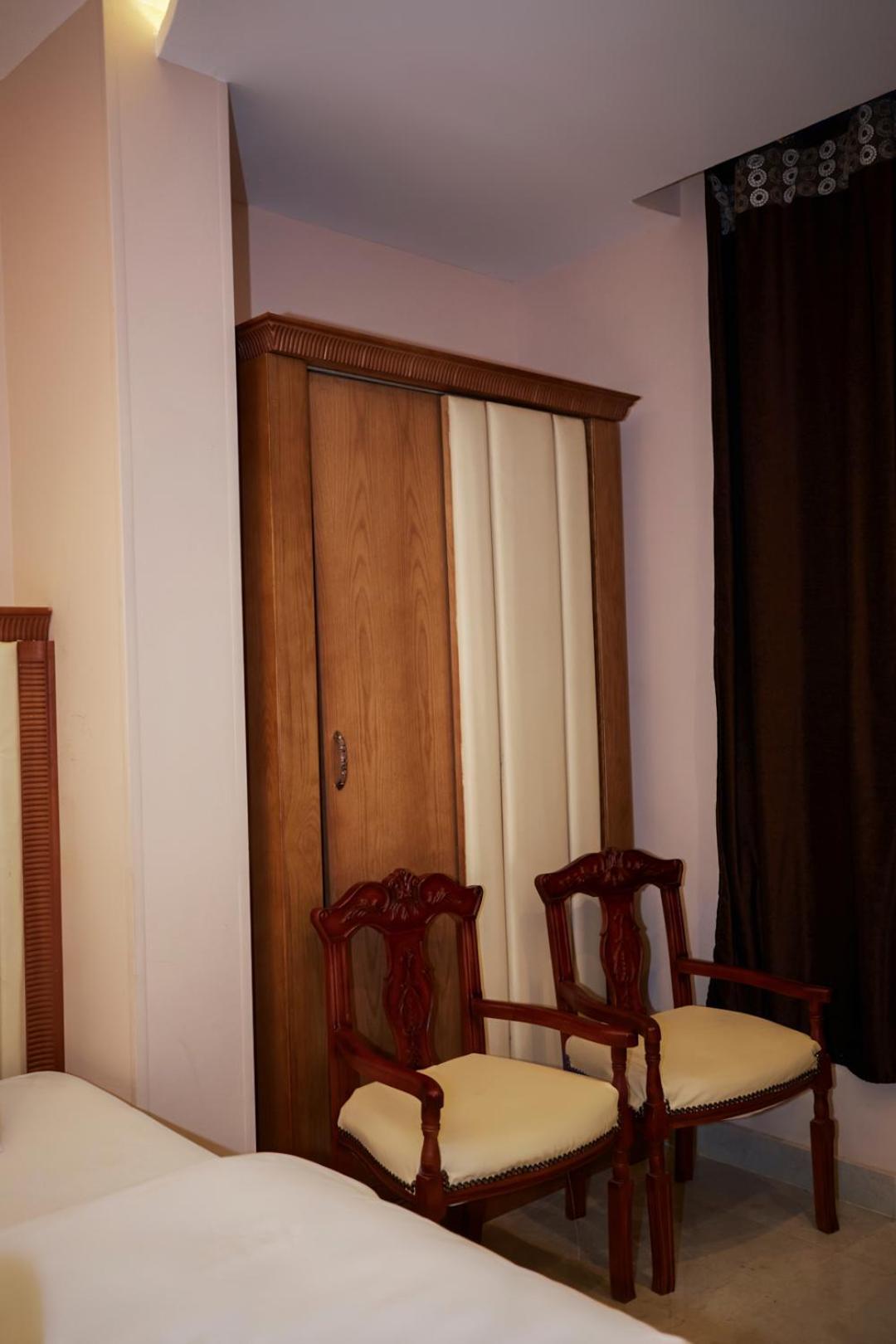 Grand Pyramid View Hotel Kafret el-Gabal エクステリア 写真