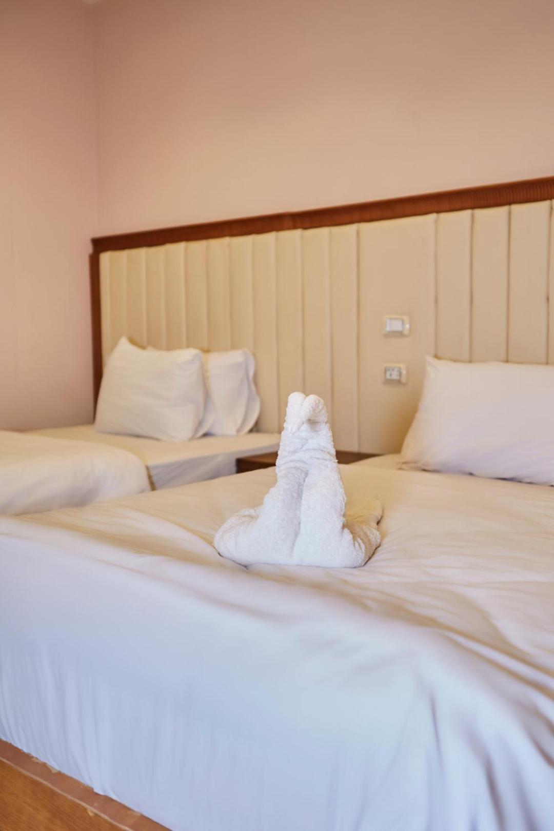 Grand Pyramid View Hotel Kafret el-Gabal エクステリア 写真