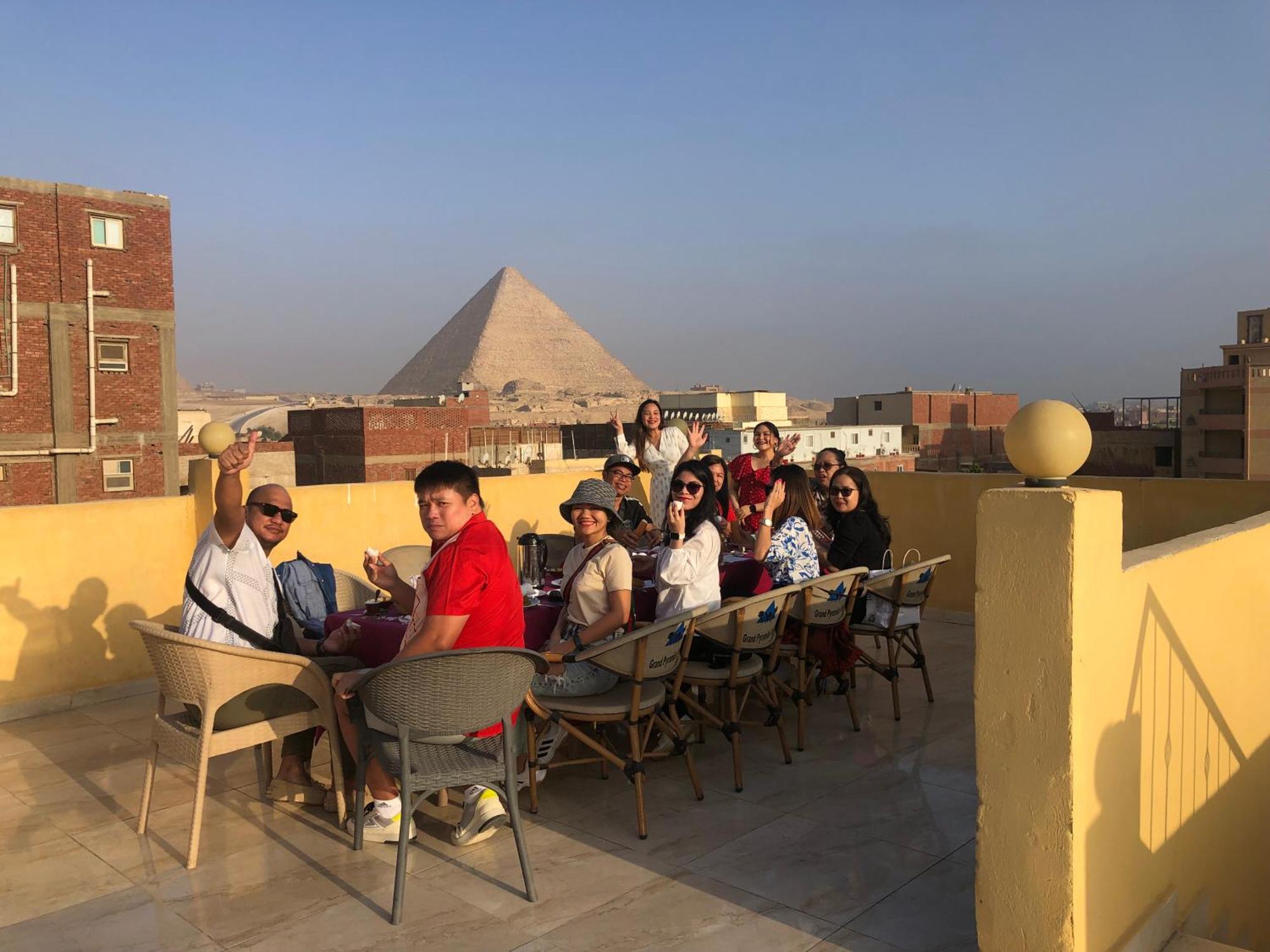 Grand Pyramid View Hotel Kafret el-Gabal エクステリア 写真