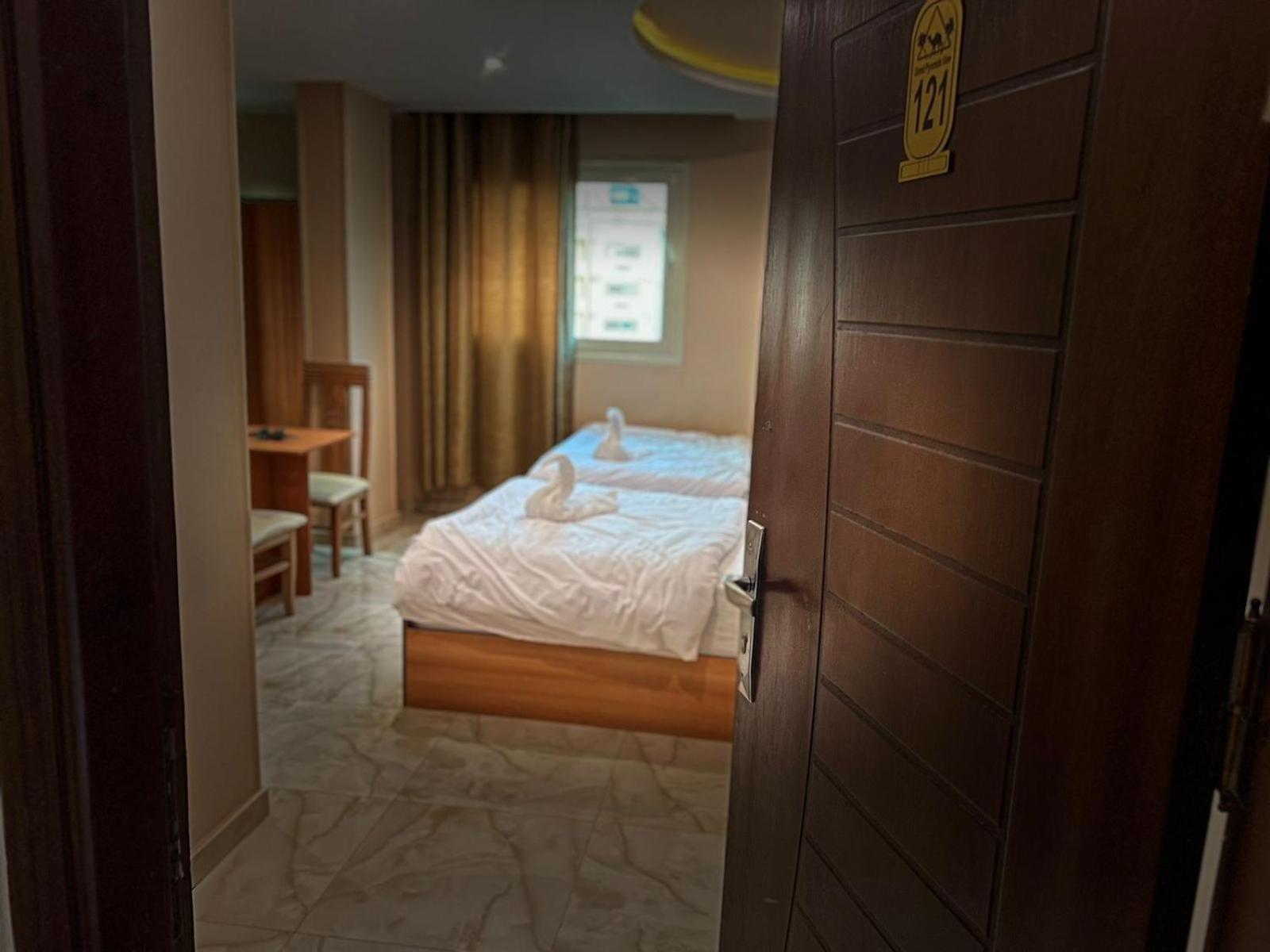 Grand Pyramid View Hotel Kafret el-Gabal エクステリア 写真